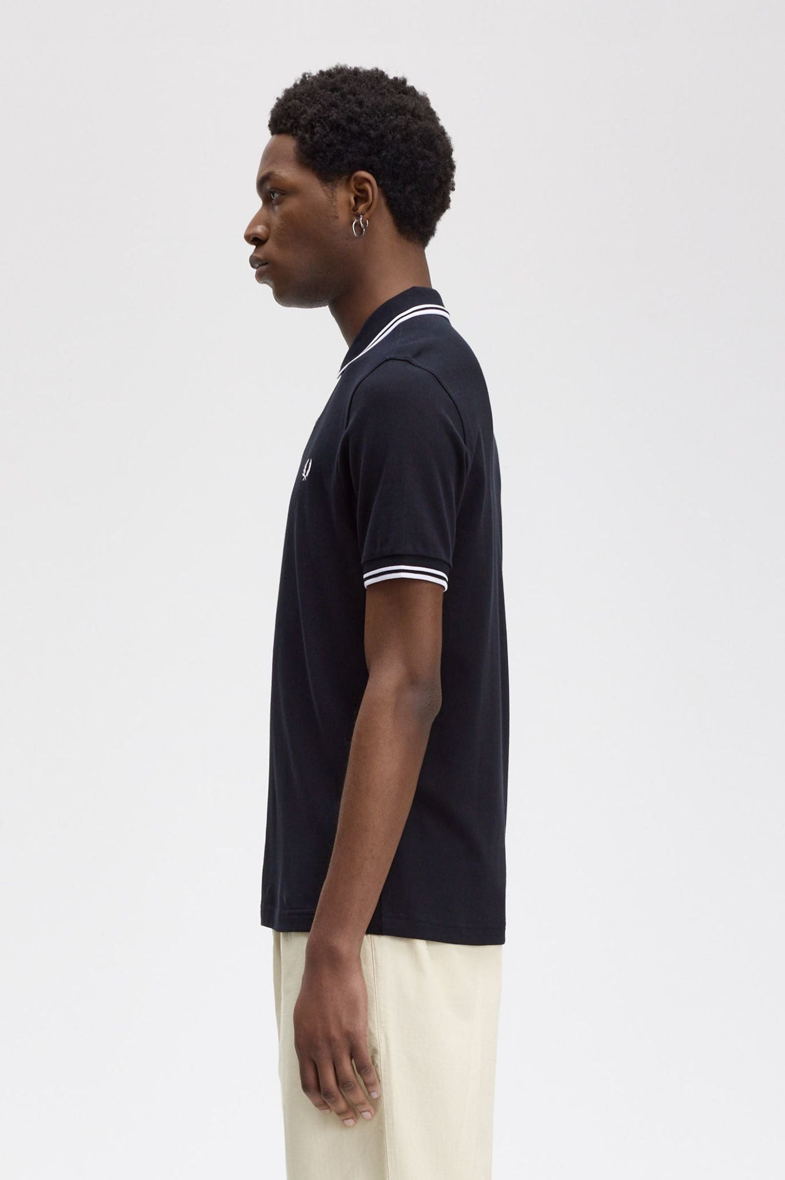 THE SHIRT (Navy Blue / White / White)