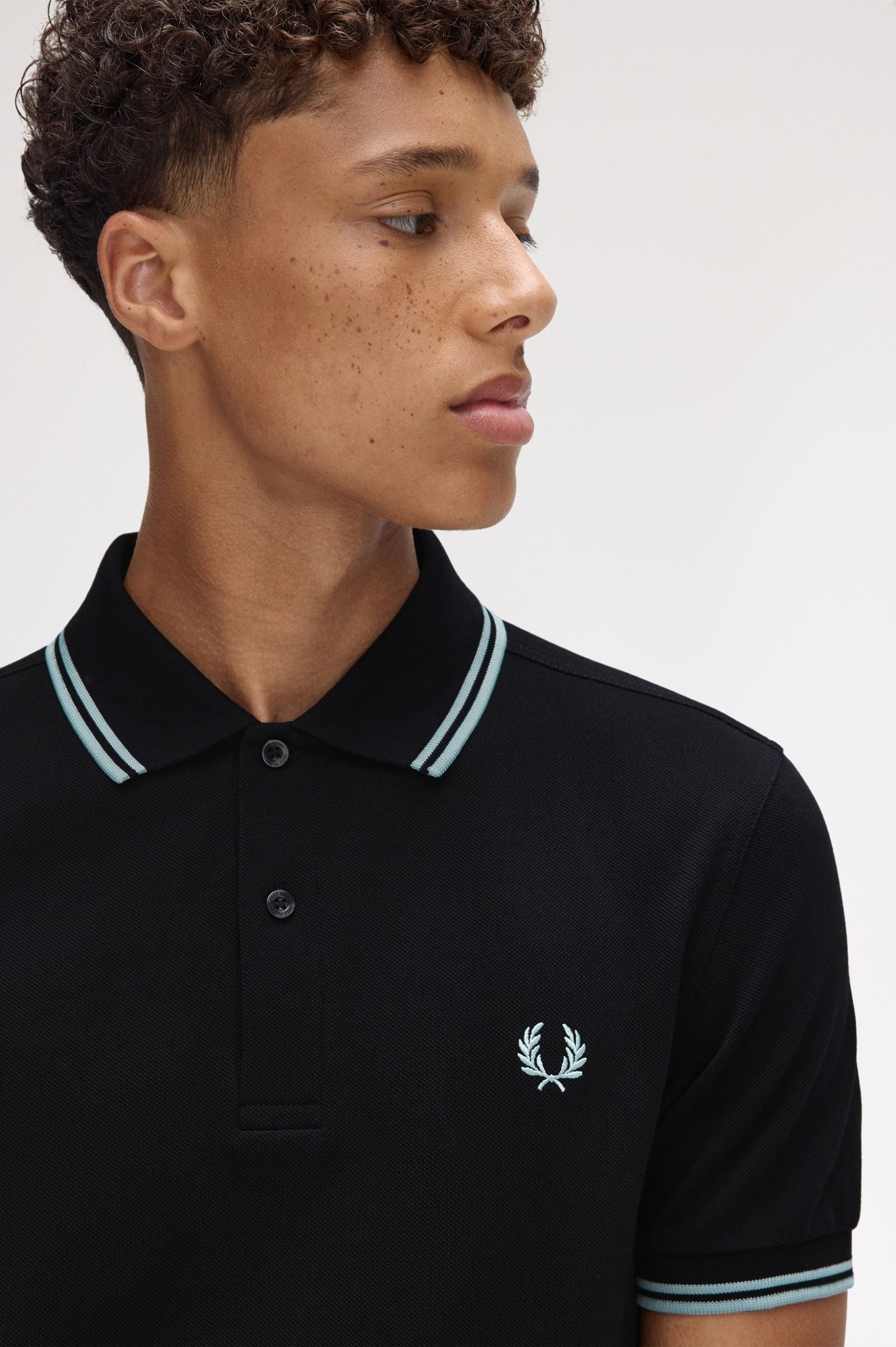 THE SHIRT (Black / Silver Blue / Silver Blue)