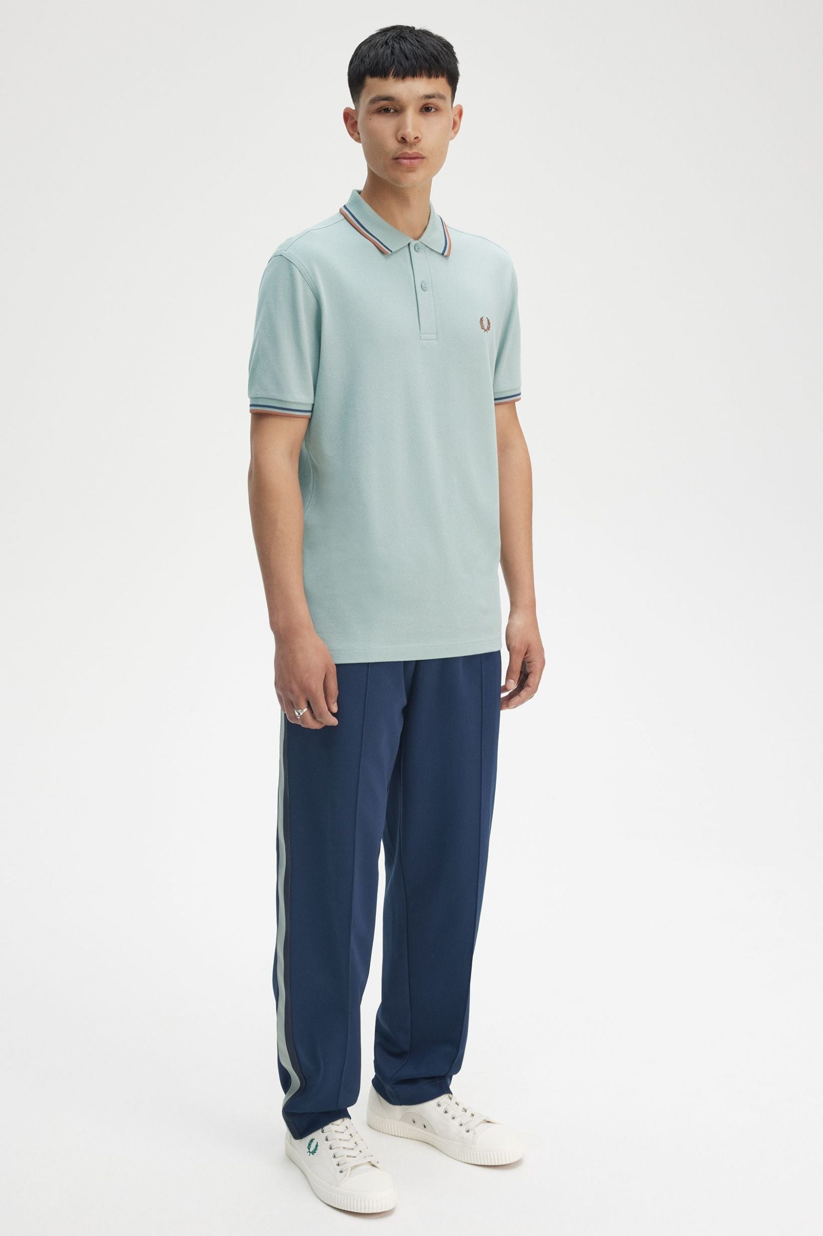 THE SHIRT (Silver Blue / Tennis Blue / Cinnamon)