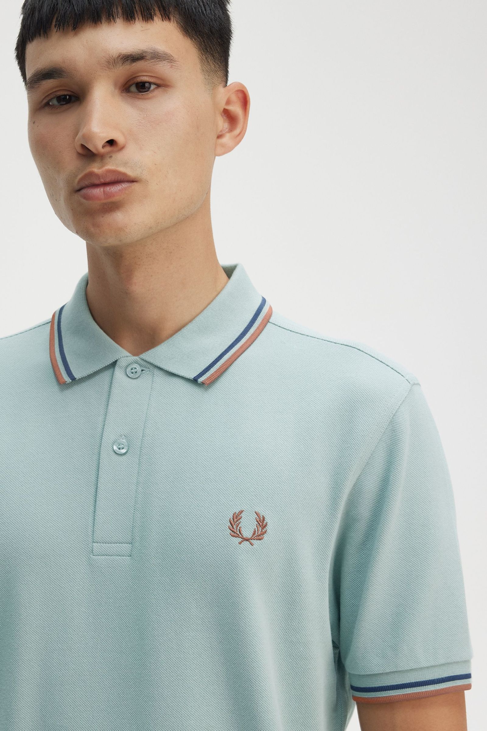 THE SHIRT (Silver Blue / Tennis Blue / Cinnamon)