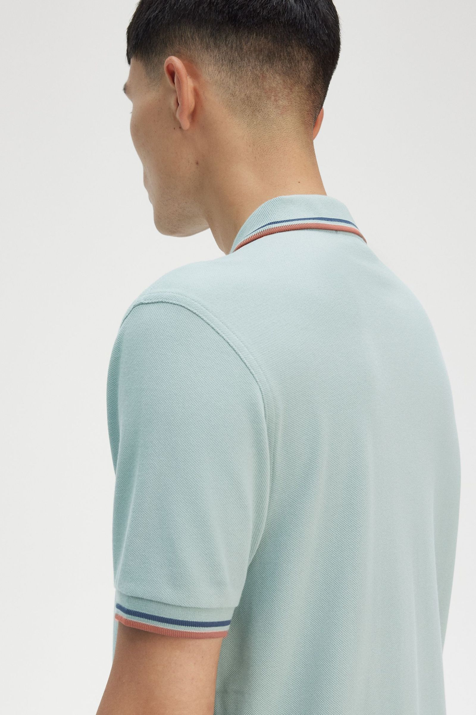 THE SHIRT (Silver Blue / Tennis Blue / Cinnamon)