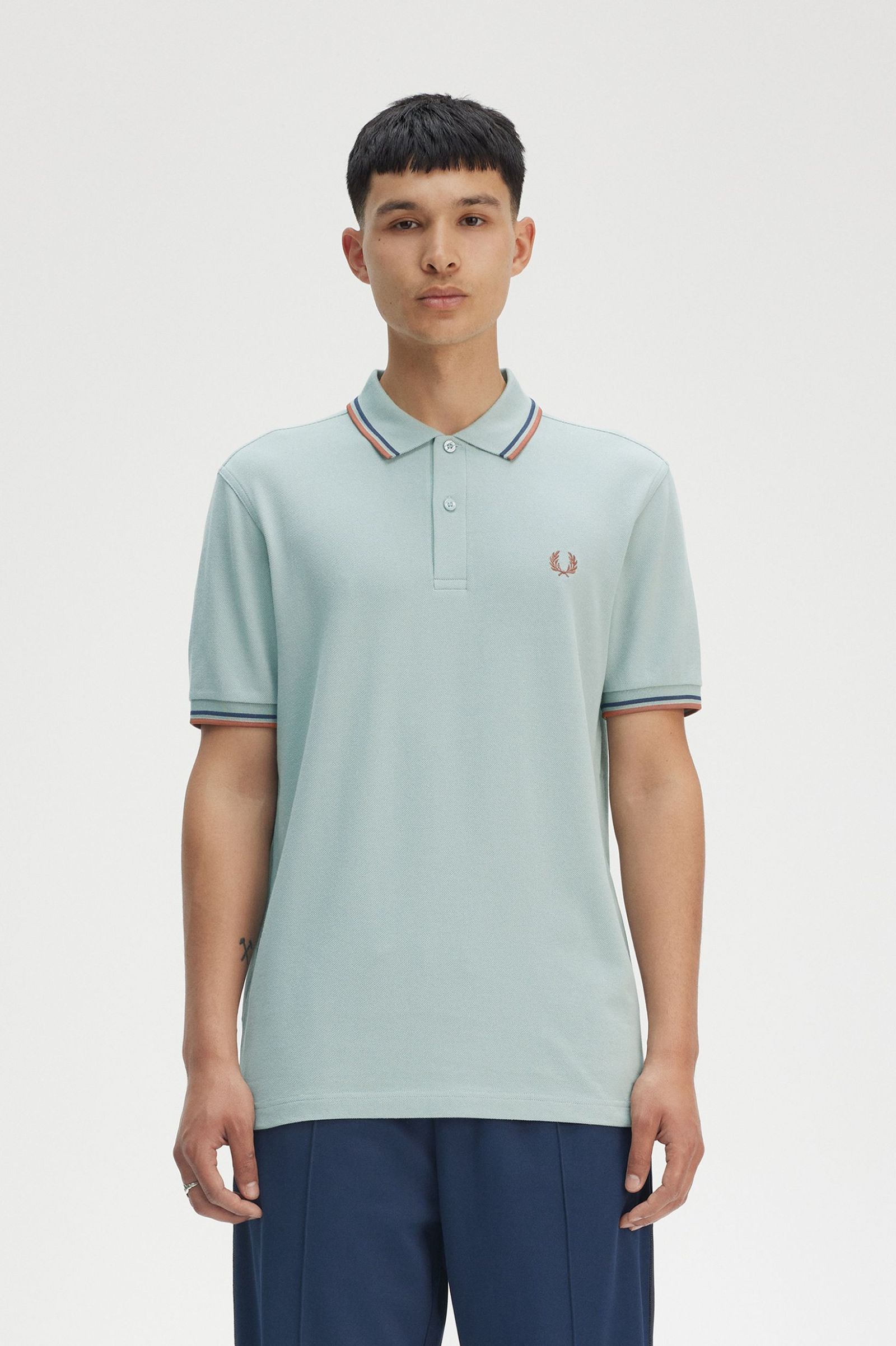 THE SHIRT (Silver Blue / Tennis Blue / Cinnamon)