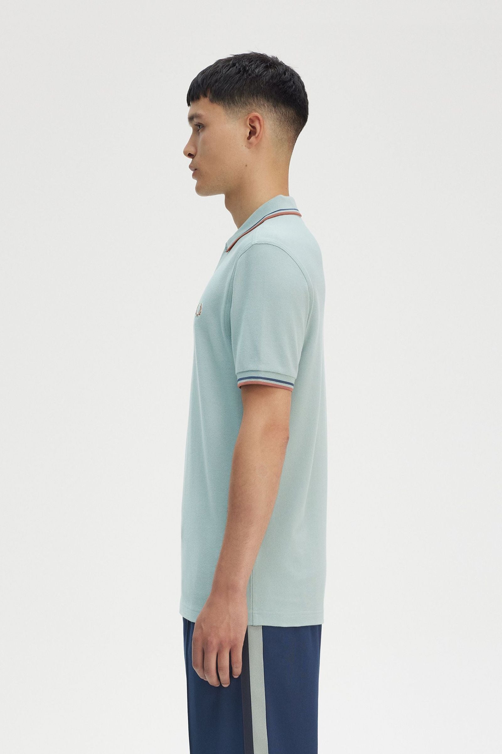 THE SHIRT (Silver Blue / Tennis Blue / Cinnamon)