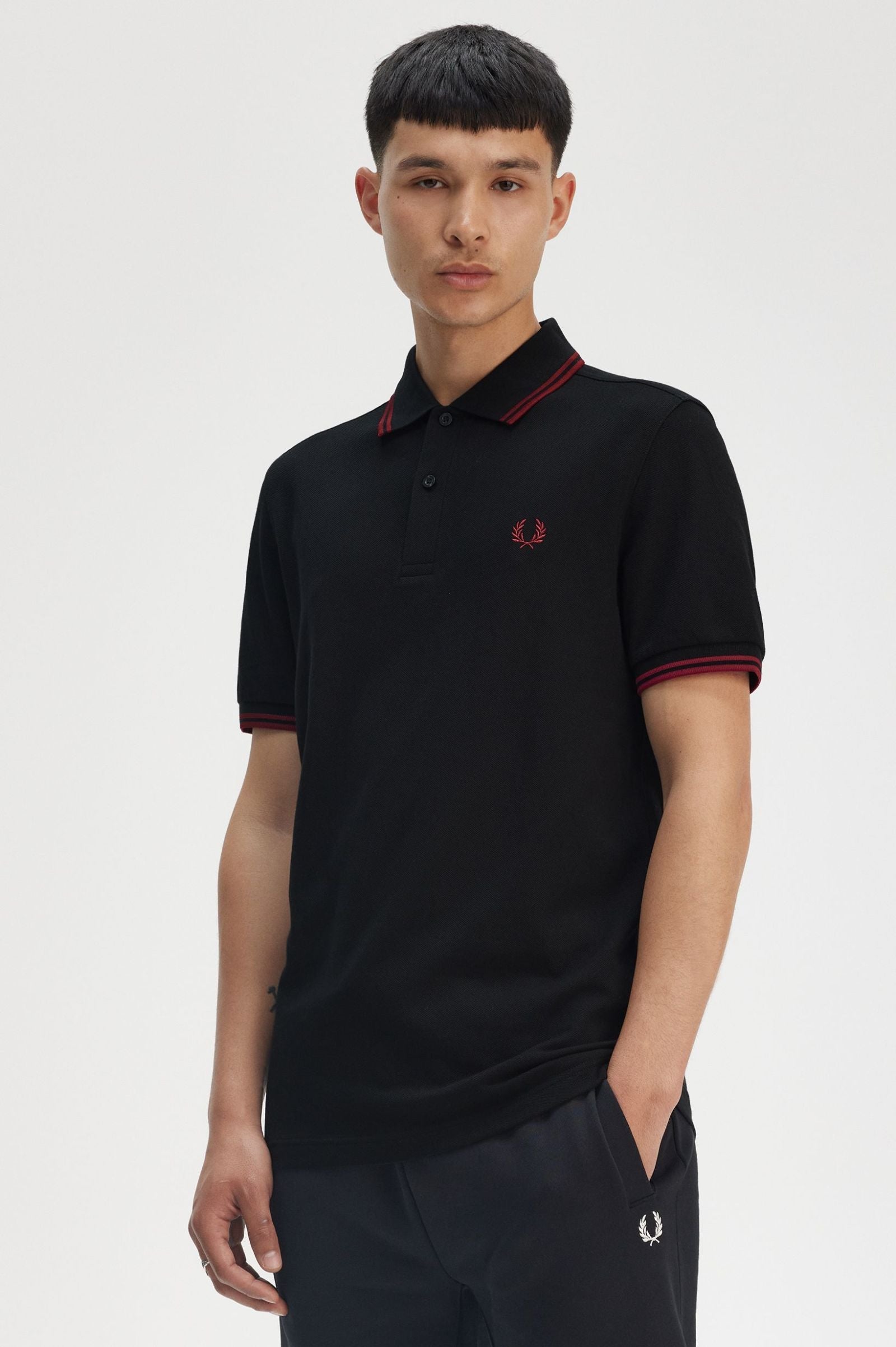 THE SHIRT (Black / Burnt Red / Burnt Red)