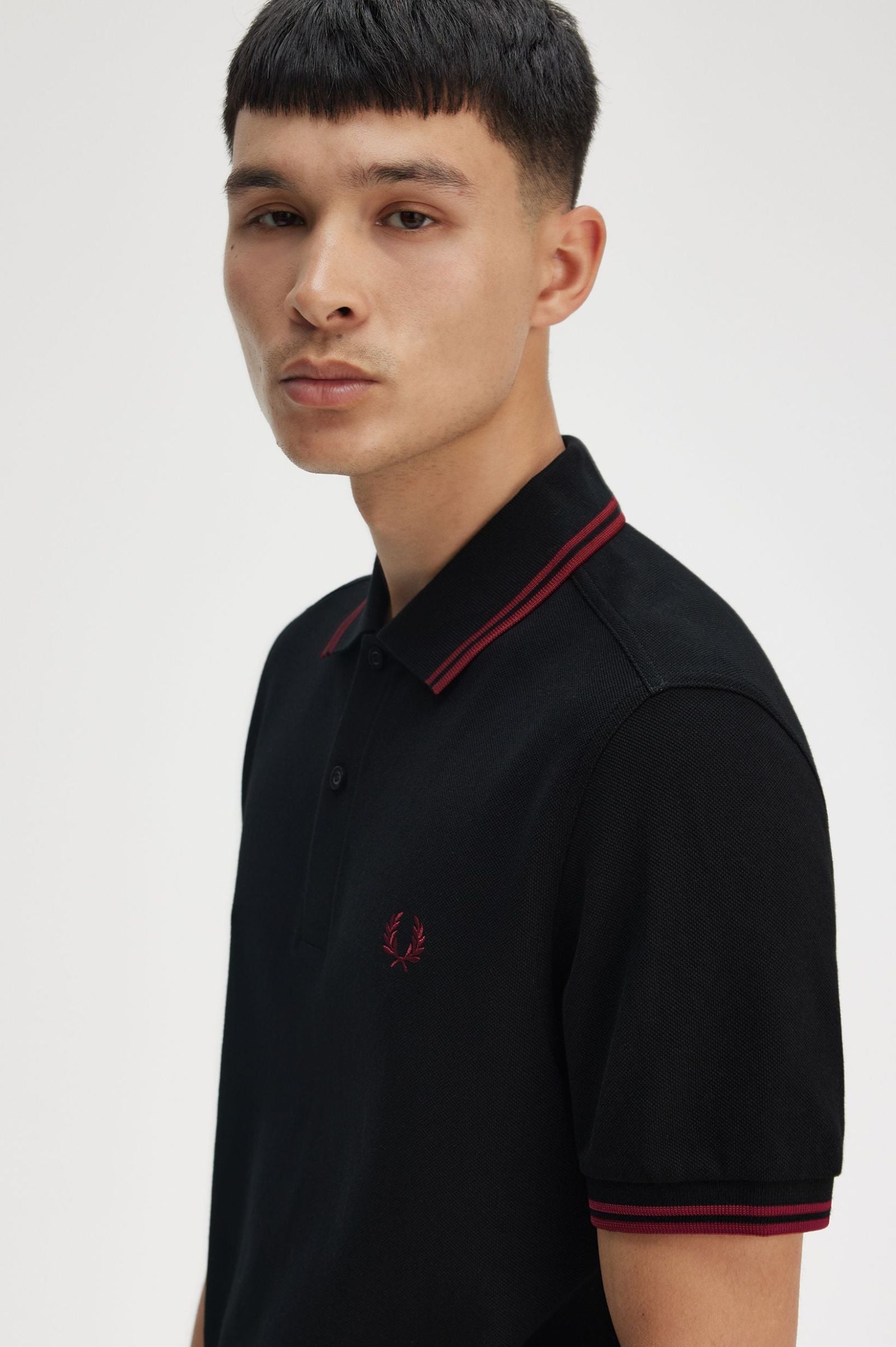 THE SHIRT (Black / Burnt Red / Burnt Red)