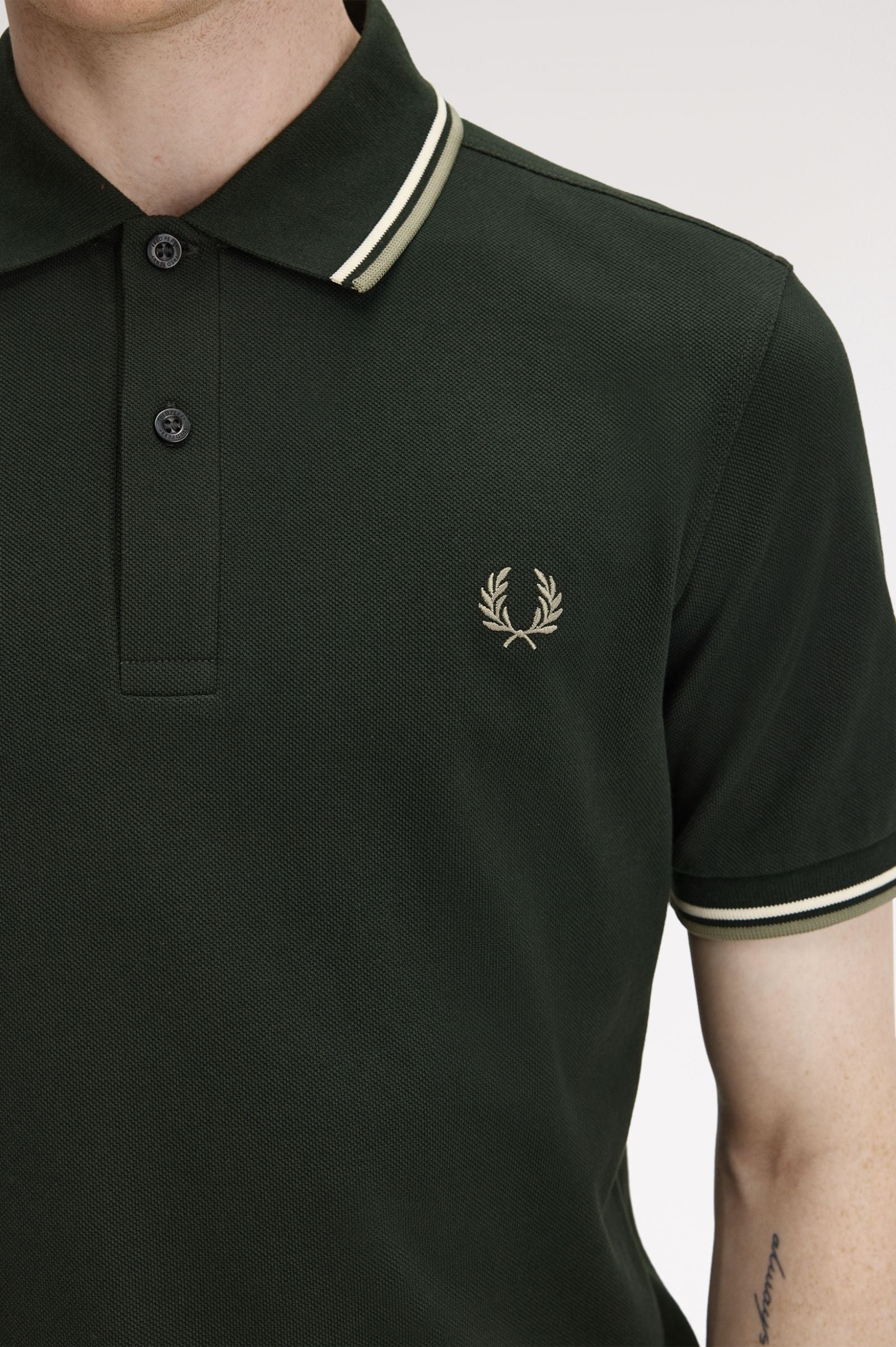 THE SHIRT (Midnight Green / Light Ecru / Mint Olive Green)