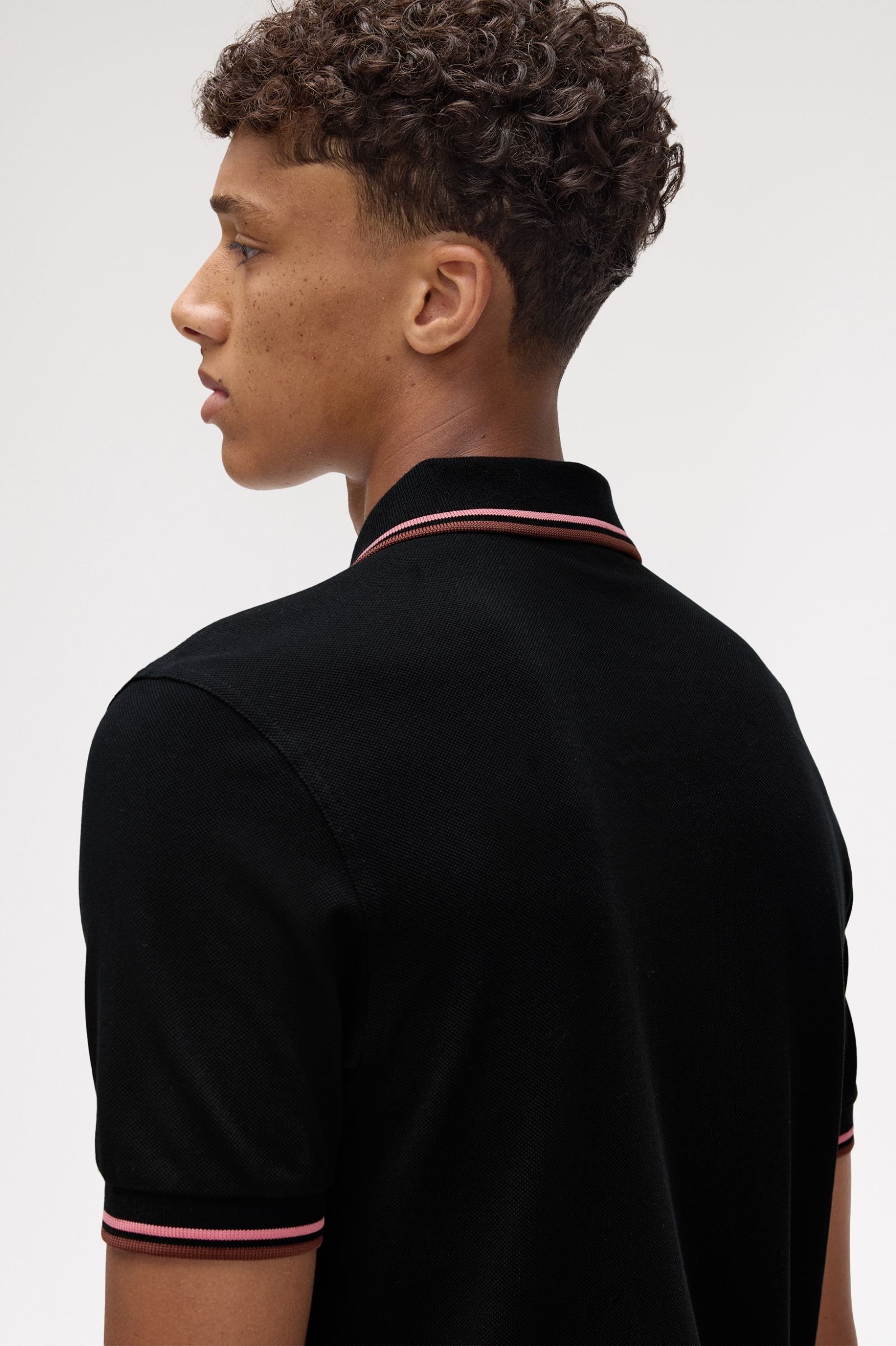 THE SHIRT (Black / Putty Pink / Whiskey Brown)