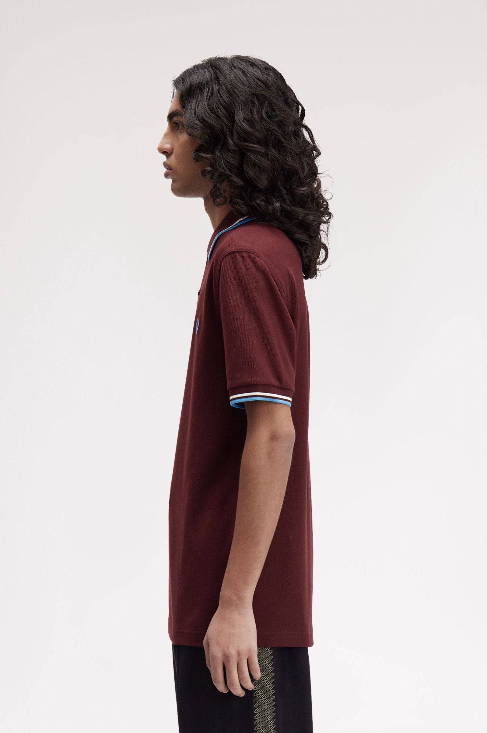THE SHIRT (Dark Red / Raw / Field Blue)